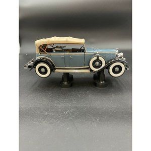 1932 FORD LINCOLN KB TOP UP 1/18 scale DIECAST CAR SUN STAR 6164